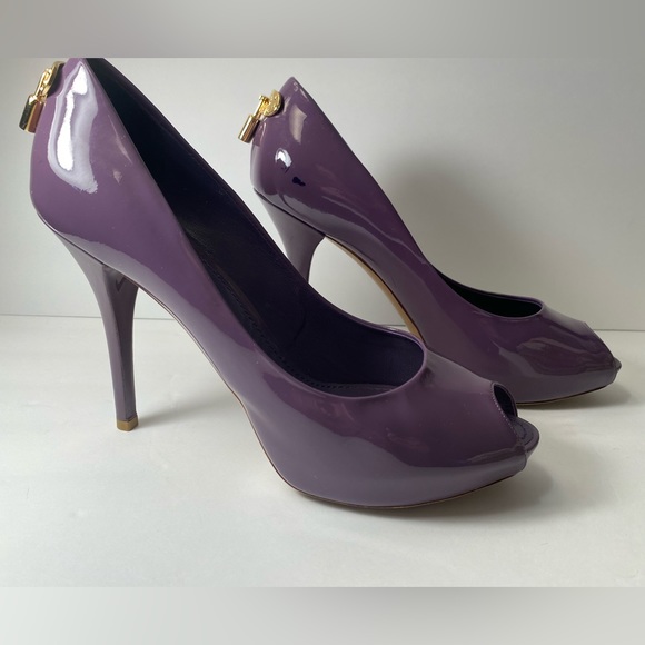 Louis Vuitton open toe pumps heels patent leather lock purple 38.5 - Picture 1 of 16